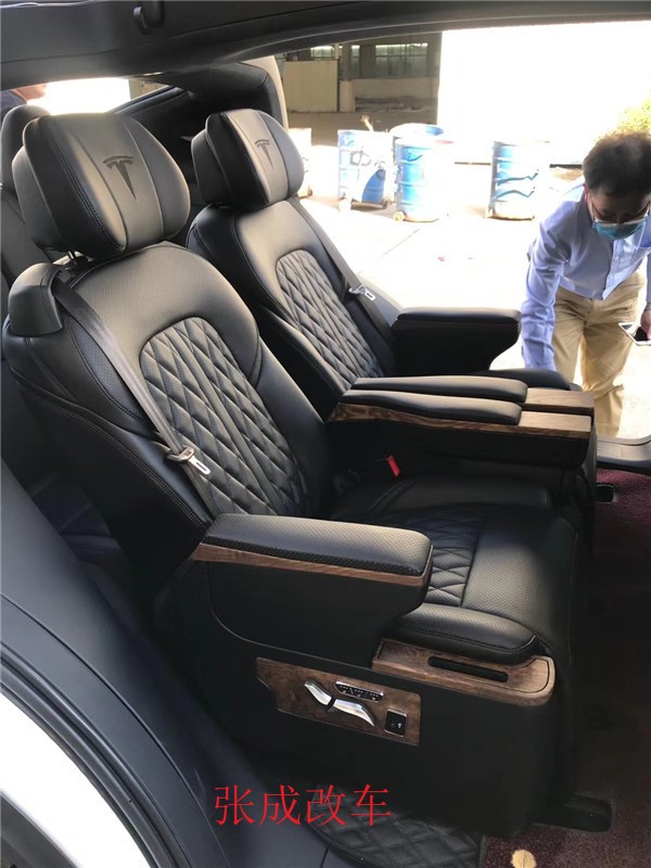 特斯拉ModelX改装航空座椅 改装真实效果图