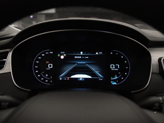 173匹，百公里8.1s，还比思域便宜。体验荣威i6MAX