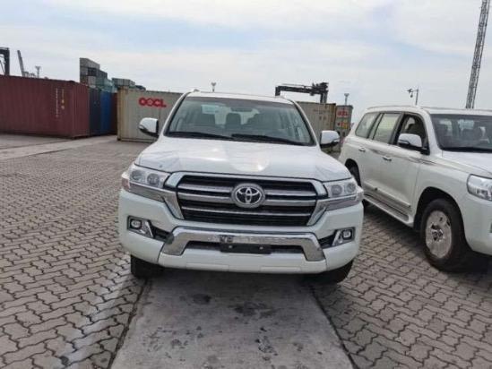 20款经典越野丰田酷路泽5700VXR油耗价格优惠行情