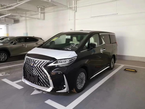 全新高端豪华舱雷克萨斯LM300h顶级商务
