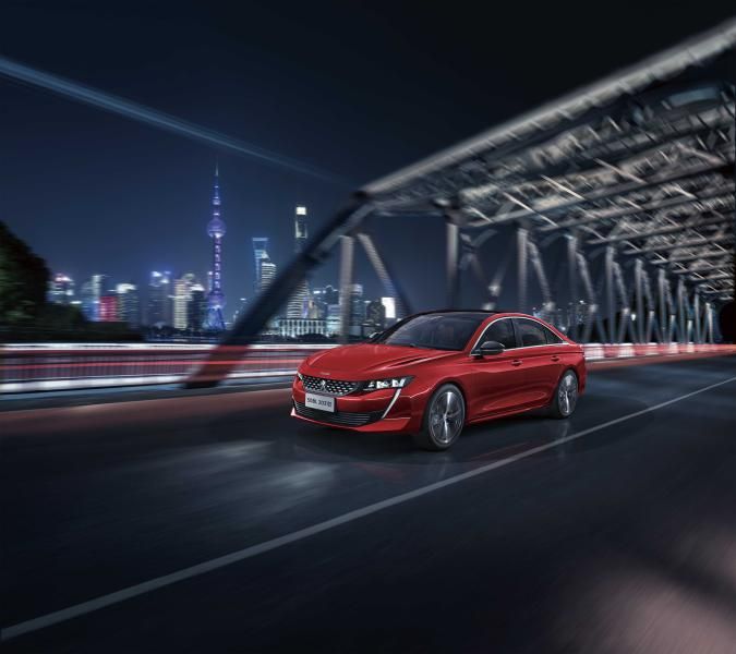 东风标致508L挑战 满载高速双向侧面碰撞试验