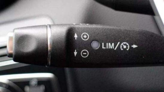 Model 3南昌撞土堆=无责，Model S北京撞楼=？