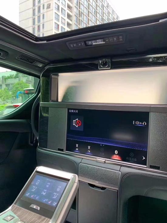 雷克萨斯LM300 四座现车 大空间MPV中劳斯