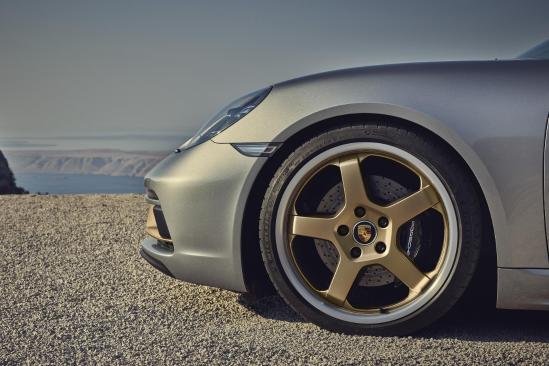 售98.6万！解读保时捷718 Boxster纪念版
