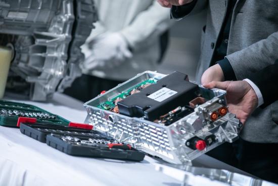 拆开柠檬混动DHT 看看长城比丰田本田的混动总成高明在哪