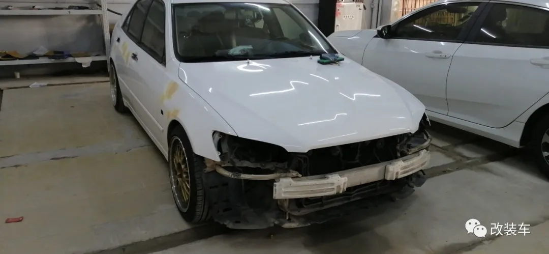 《头文字D》里打酱油在现实里当网红,低调才是咬地鲨最大的炫耀