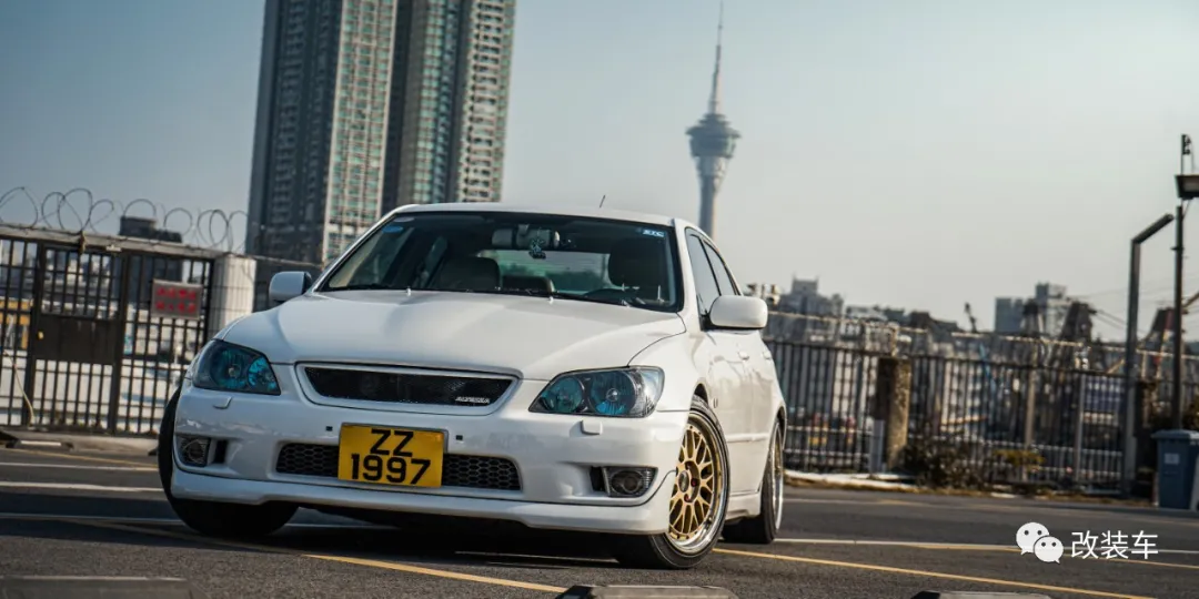 《头文字D》里打酱油在现实里当网红,低调才是咬地鲨最大的炫耀