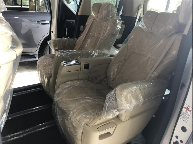 2020款丰田埃尔法豪华商务车全新上市  