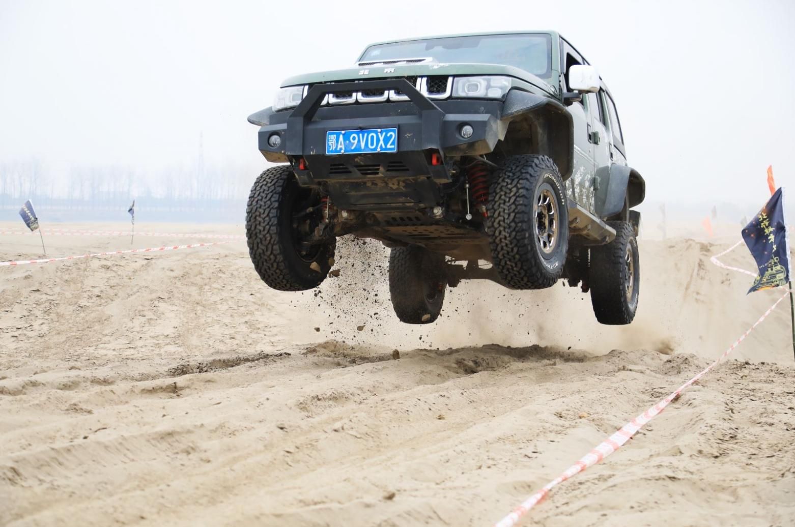 北京越野发起“2021荣耀DKR BJ40群英挑战赛”