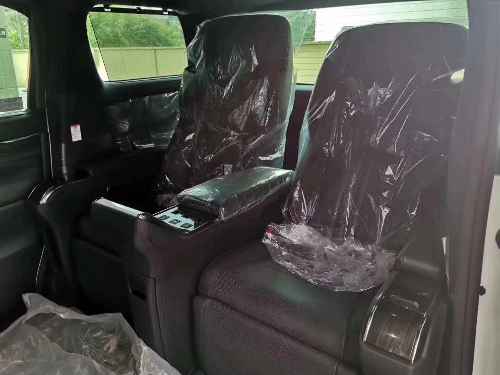 21款雷克萨斯LM300商务车四座146.6万起