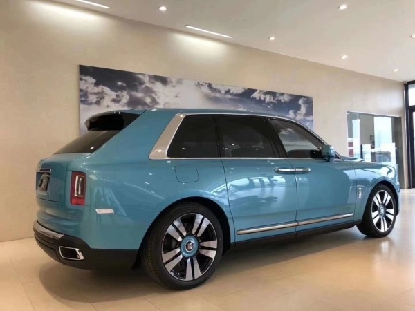 2021款库里南最新价格地表最奢华SUV   
