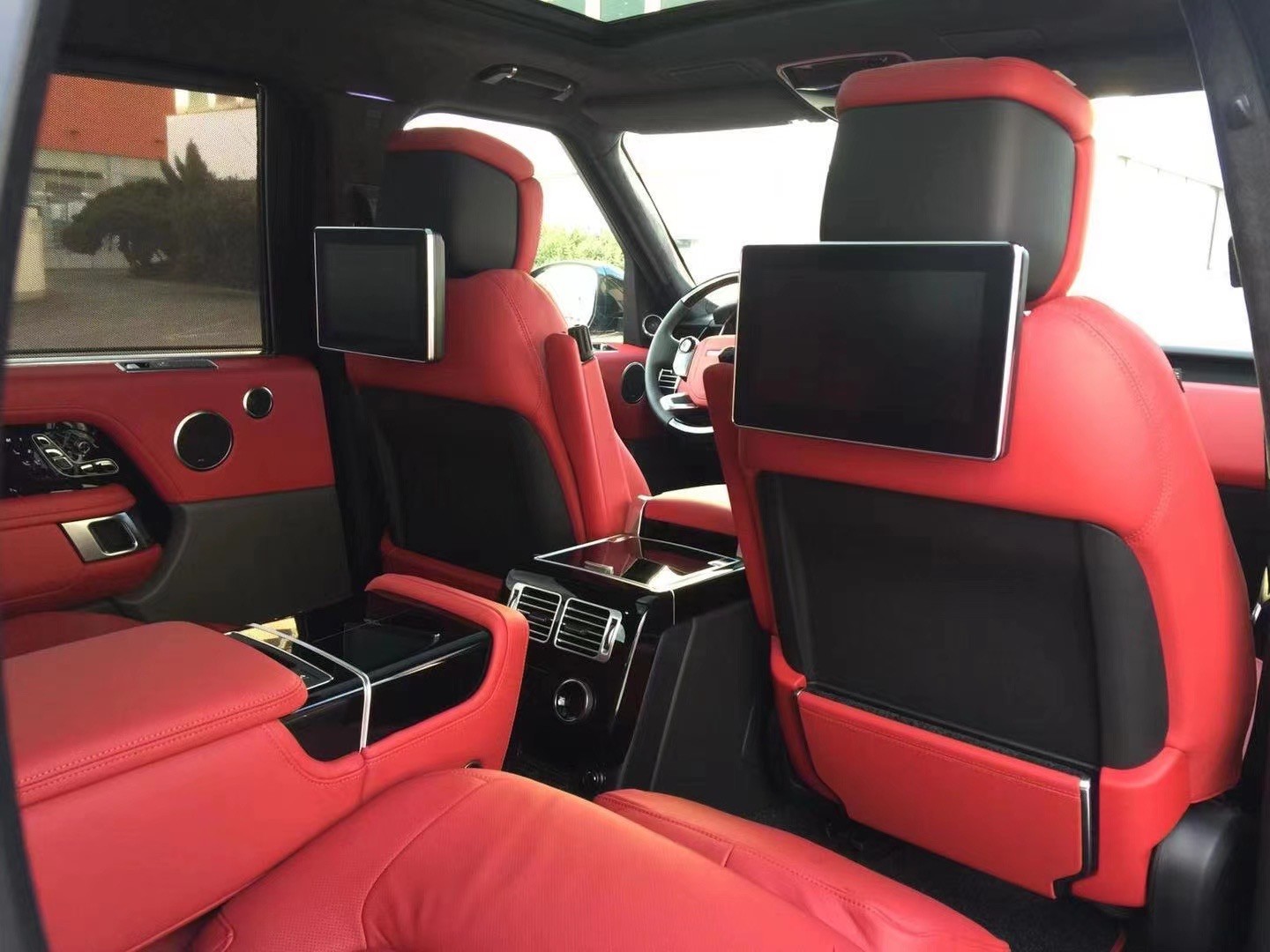 21款路虎揽胜行政创世加长3.0 裸车价格