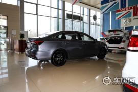 上汽集团-荣威i6 MAX-300TGI 自动爽酷天幕智驾Supreme版