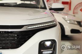 宝骏-宝骏RC-5-RC-5W 1.5L 手动智耀精英型