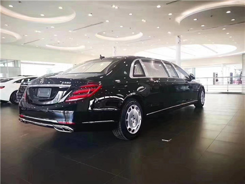 21奔驰迈巴赫s650加长65米防弹普尔曼