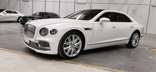 2021款宾利飞驰 高度好评荣耀感十足   