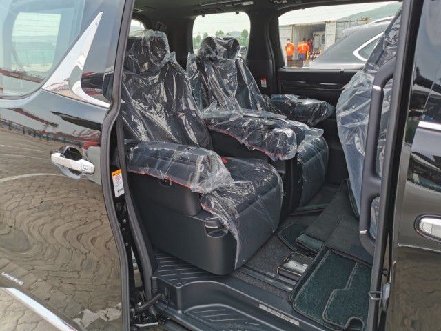 雷克萨斯LM300 霸气尺寸用料不计成本  