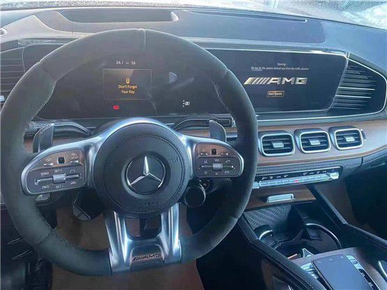 2021款奔驰GLS63更加轩昂大气备受瞩目 