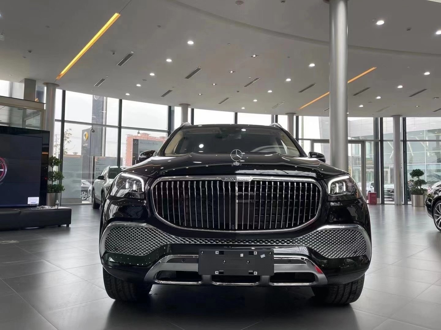 梅赛德斯奔驰迈巴赫GLS600报价及图片  