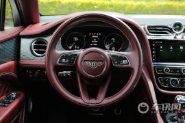 宾利-宾利添越-4.0T V8  ￥249.9