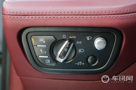 宾利-宾利添越-4.0T V8  ￥249.9