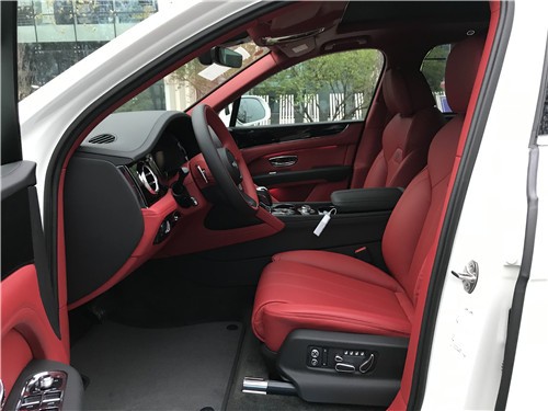 21款宾利添越  媲美劳斯莱斯的SUV     