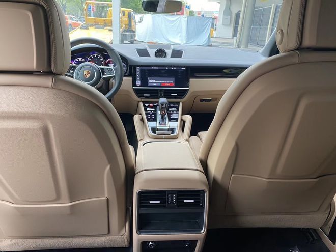 2021款保时捷卡宴Cayenne 3.0涡轮增压 