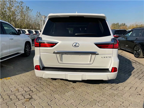 2021款雷克萨斯LX570 底盘升降抬显    