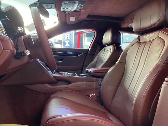 2021款宾利飞驰W12全国可包免税       