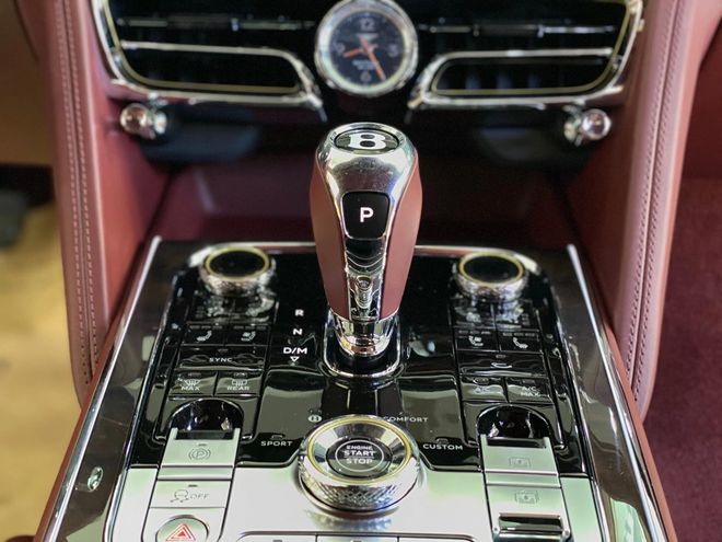 2021款宾利飞驰W12全国可包免税       