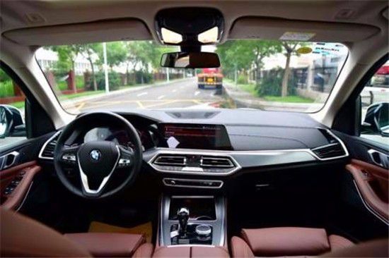 2020款宝马X5 国六现车 降价10万      