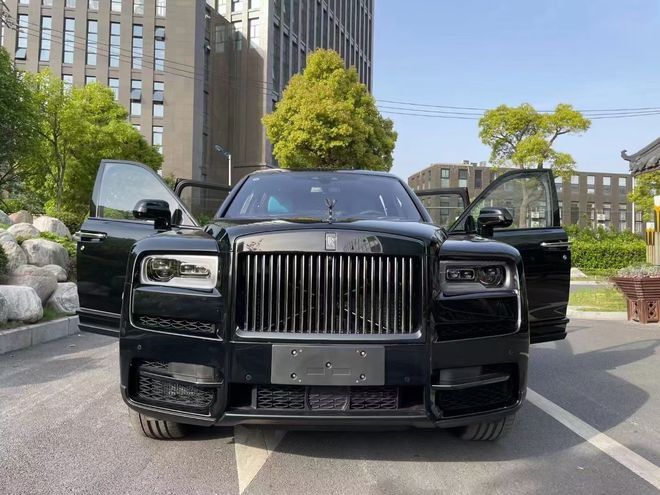 21款劳斯莱斯库里南国六报价优惠多少钱