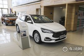 长安福特-福克斯-三厢 EcoBoost 180 自动锋潮型