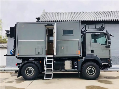 21款曼MAN4X4越野房车既然被成为房    