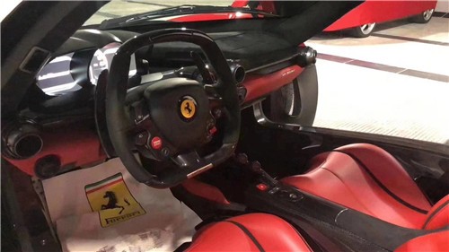 两门两座硬顶敞篷法拉利拉法LaFerrari 