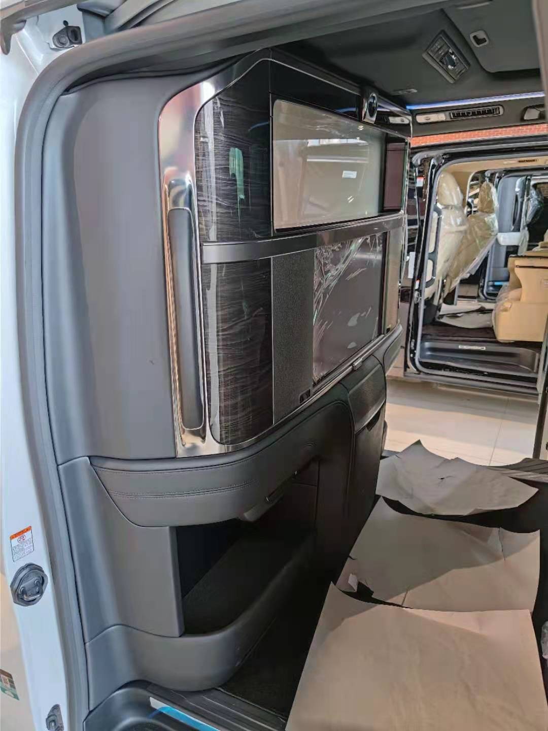2021款雷克萨斯LM300h移动商务价格    