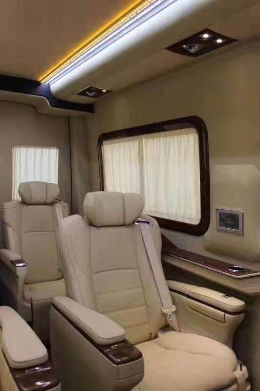 2021款丰田海狮崭新人性化设计的HIACE 
