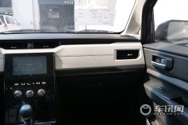 上汽通用五菱-五菱征程-1.5T 手动豪华型