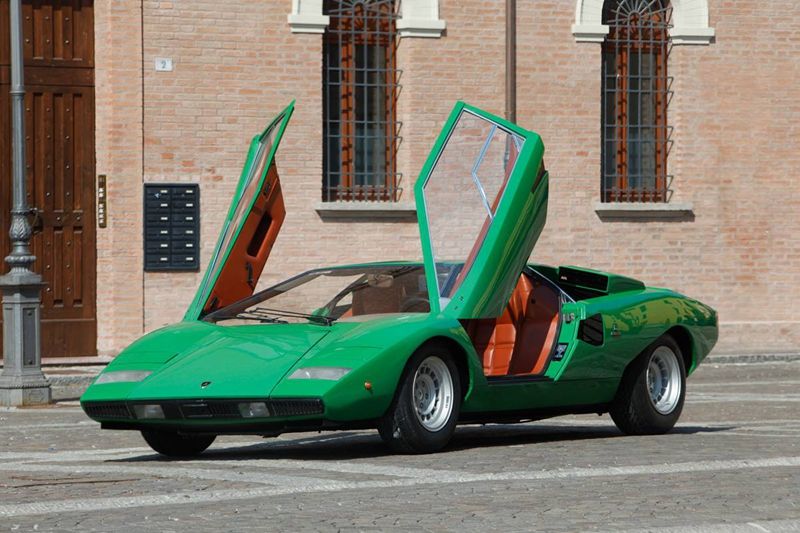 鲜为人知的历史纪录 从车身高度最低的兰博基尼到世界首款超级SUV