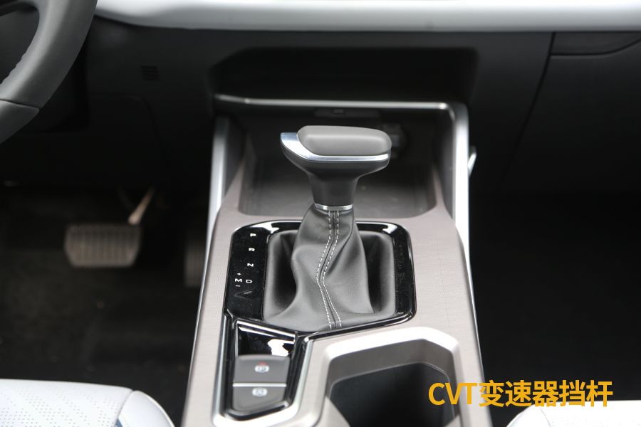 推荐CVT旗舰型，价格不超9万还有6气囊，吉利第4代帝豪选车指南！