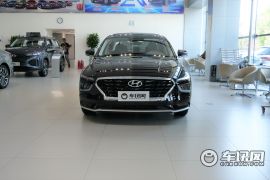 北京现代-名图-1.8L CVT LUX尊贵版