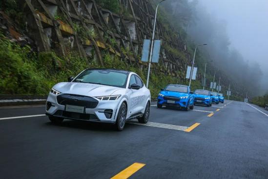 还看Model Y你就out了，这车外观更吸睛，关键是没有硬伤