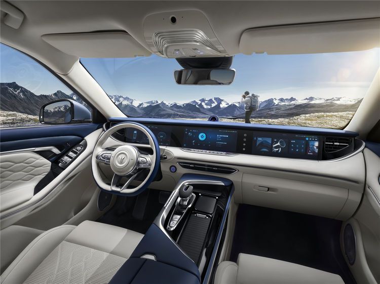 发布全场景充电矩阵和首次OTA计划，岚图用户之夜成功举办