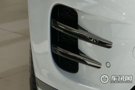 奇瑞捷豹路虎-揽胜极光-极光L 249P S R-Dynamic HSE 奢享版