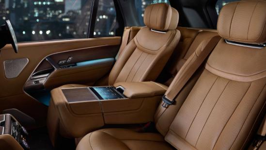 新老路虎揽胜对比：5座不满足，7座才是真豪华？