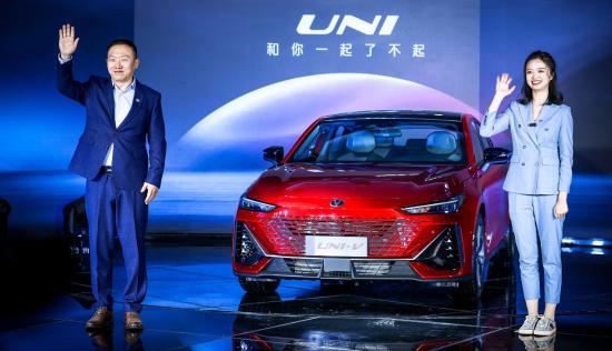 “KTV”组合成团，“未来科技运动轿跑”UNI-V首发亮相