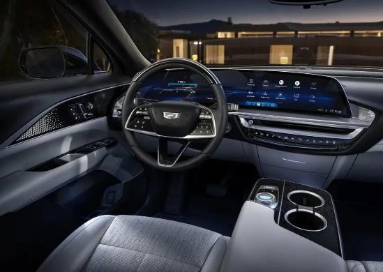 宝马iX、凯迪拉克lyriq旗舰级SUV对比，iX何德何能贵一倍