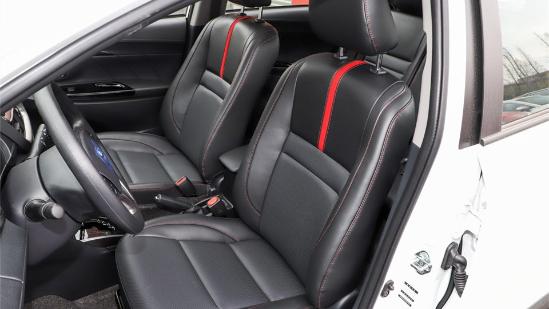 丰田YARiS L 致炫对比本田飞度：代步要动力还是省油？