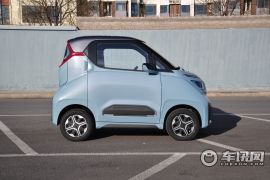 上汽通用五菱-五菱NanoEV-热爱款