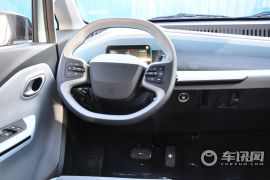 上汽通用五菱-五菱NanoEV-热爱款